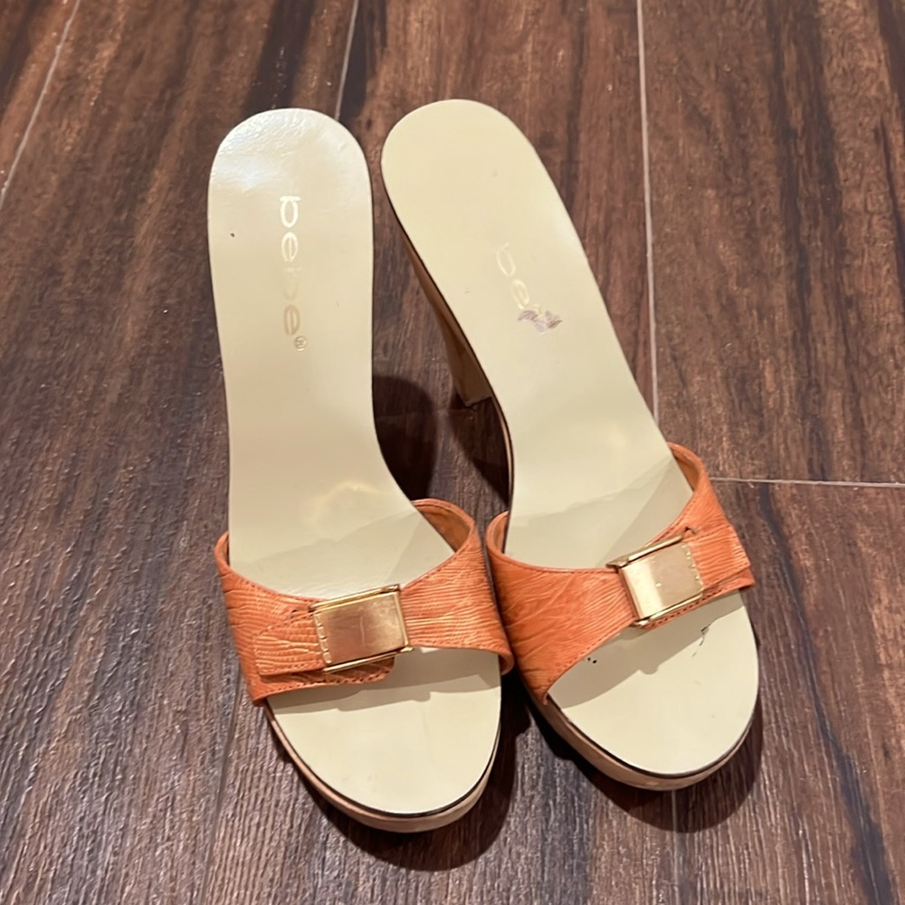 Bebe orange heels with gold buckle